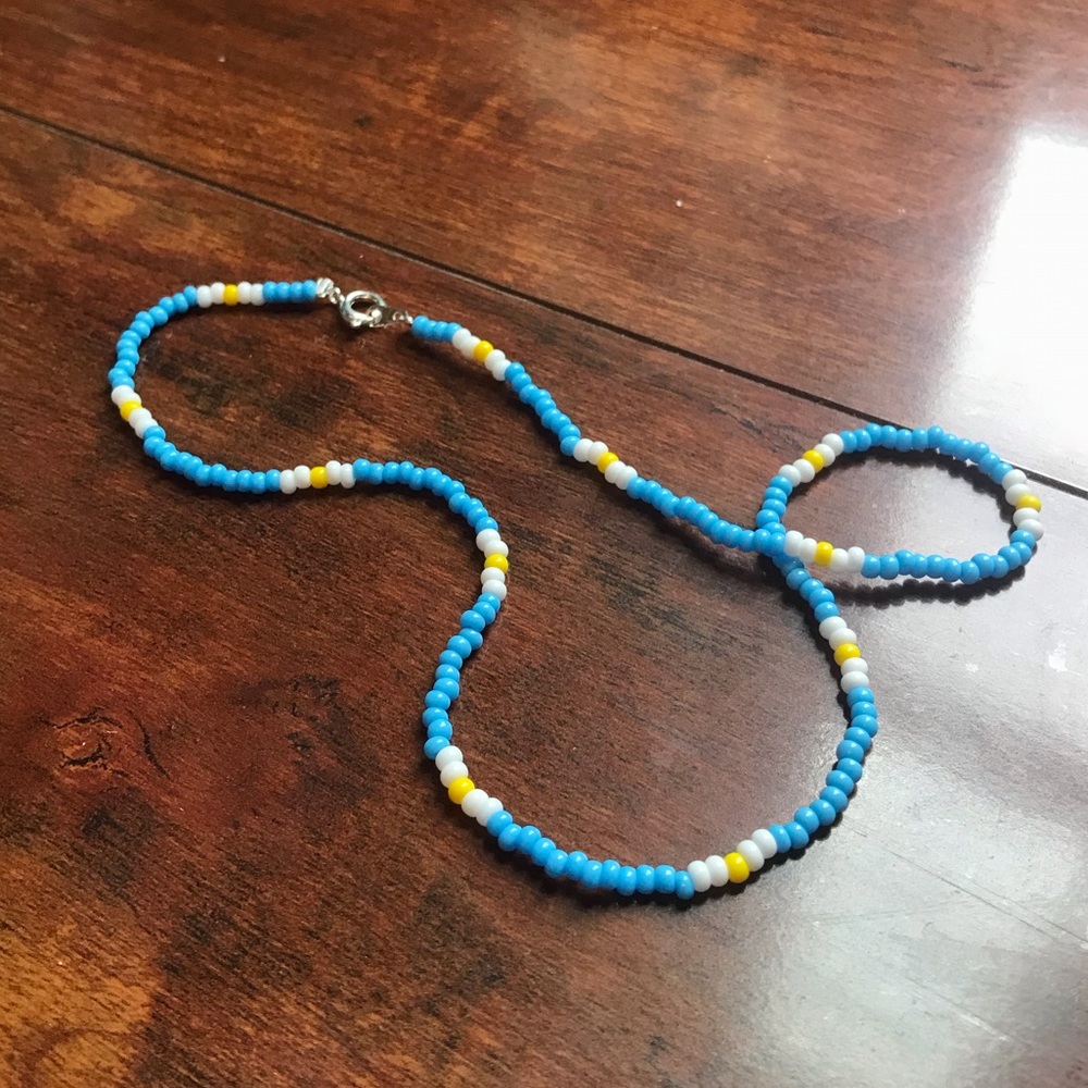 2/$16! Handmade glass bead choker necklace